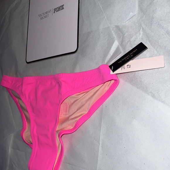 (L) VICTORIA'S SECRET Swim Bottom Ruched Back - Picture 3 of 10